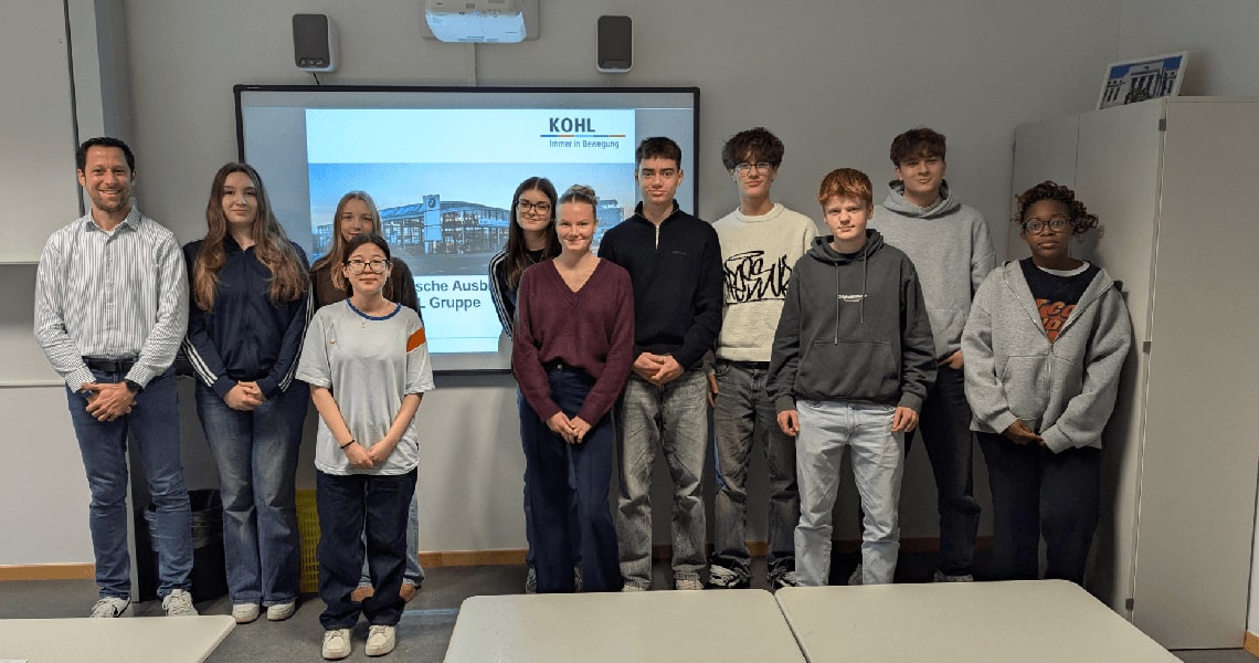Klassenfoto (Ausbildung und Automobilhandel)