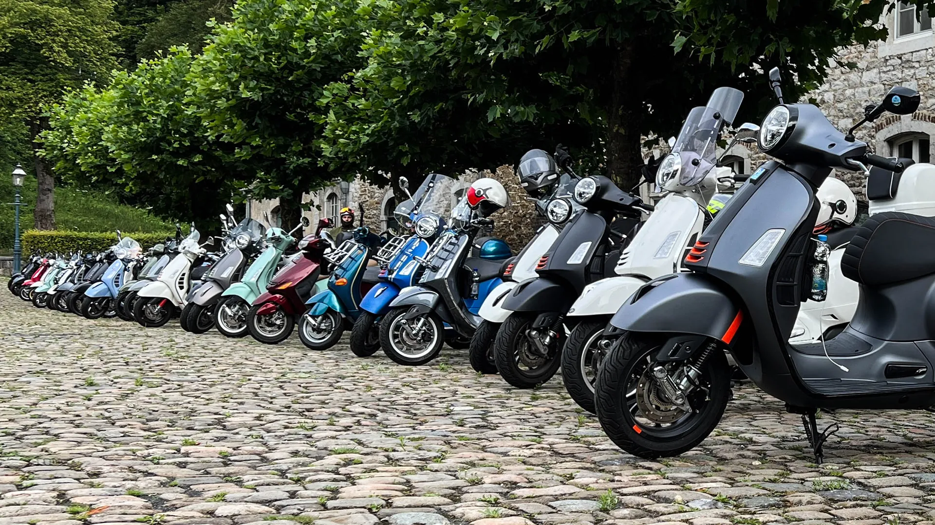 Vespa Ausfahrt neu 1920