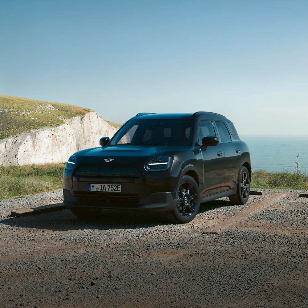 MINI Countryman E Blackyard